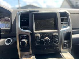 2017 RAM 1500 CREW CAB PICKUP V8, HEMI, 5.7 LITER LONE STAR SILVER PICKUP 4D 5 1/2 FT