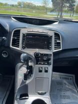 2014 Toyota Venza - Image 16