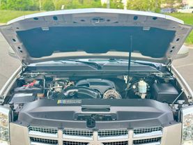 2008 CADILLAC ESCALADE ESV SUV V8, HO, 6.2 LITER SPORT UTILITY 4D