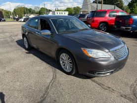 2014 Chrysler 200 - Image 4