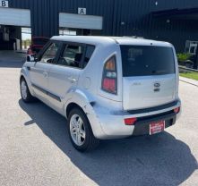 2011 KIA SOUL WAGON 4-CYL, 2.0 LITER + WAGON 4D