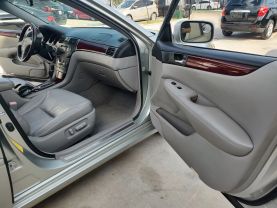 2004 LEXUS ES SEDAN V6, 3.3 LITER ES 330 SEDAN 4D