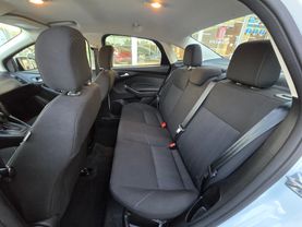 2017 Ford Focusse Sedan 4d - Image 13