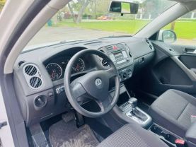 2010 VOLKSWAGEN TIGUAN SUV 4-CYL, TURBO, 2.0 LITER SE SPORT UTILITY 4D
