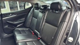 2017 Nissan Maxima - Image 17