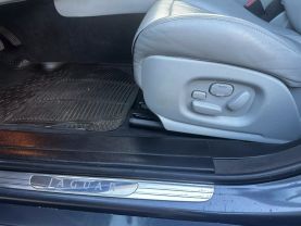 2004 JAGUAR XJ SEDAN V8, 4.2 LITER VANDEN PLAS SEDAN 4D