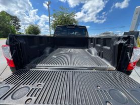 2018 Nissan Titan Xd Crew Cab Sv Pickup 4d 6 1/2 Ft - Image 13