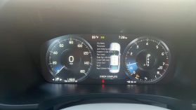 2017 VOLVO S90