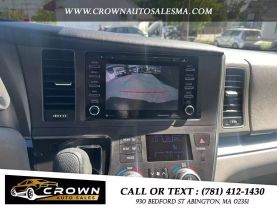 2018 TOYOTA SIENNA VAN V6, 3.5 LITER LE MINIVAN 4D