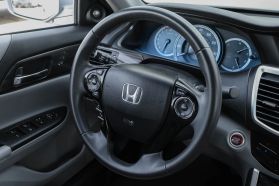 2017 Honda Accord - Image 16