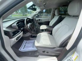 2017 CHRYSLER PACIFICA VAN V6, 3.6 LITER TOURING-L MINIVAN 4D