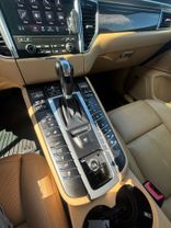 2018 PORSCHE MACAN SUV 4-CYL, TURBO, 2.0 LITER SPORT EDITION SPORT UTILITY 4D
