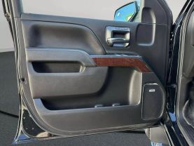 2018 GMC SIERRA 1500 CREW CAB PICKUP V8, ECOTEC3, 5.3 LITER SLT PICKUP 4D 5 3/4 FT