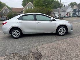 2018 Toyota Corolla - Image 13