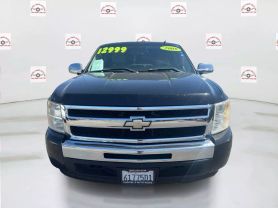 2009 CHEVROLET SILVERADO 1500 CREW CAB PICKUP V8, FLEX FUEL, 5.3 LITER XFE PICKUP 4D 5 3/4 FT