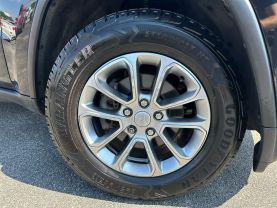 Used 2015 JEEP GRAND CHEROKEE SUV V6, FLEX FUEL, 3.6 LITER LIMITED SPORT UTILITY 4D - LA Auto Star located in Virginia Beach, VA