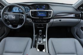 2017 Honda Accord - Image 13