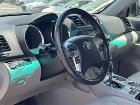 2012 TOYOTA HIGHLANDER SUV 4-CYL, 2.7 LITER SPORT UTILITY 4D