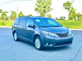 2014 TOYOTA SIENNA VAN V6, 3.5 LITER XLE MINIVAN 4D