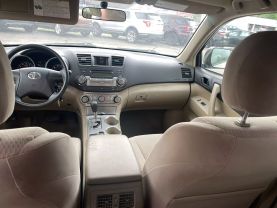 2009 Toyota Highlander - Image 14