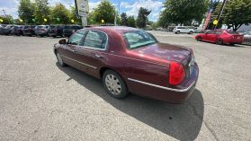 2004 LINCOLN TOWN CAR