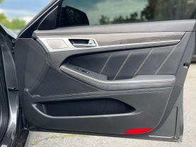 2018 Genesis G80 - Image 27