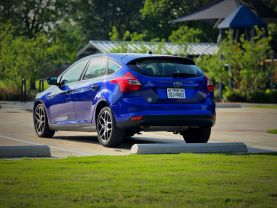 2013 FORD FOCUS HATCHBACK 4-CYL, PZEV, 2.0 LITER SE HATCHBACK 4D