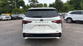 2021 Toyota Sienna - Image 4