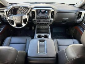 2018 GMC SIERRA 1500 CREW CAB PICKUP V8, ECOTEC3, 5.3 LITER SLT PICKUP 4D 5 3/4 FT
