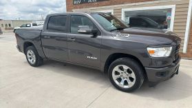 2019 RAM 1500 CREW CAB PICKUP V8, HEMI, 5.7 LITER BIG HORN PICKUP 4D 5 1/2 FT