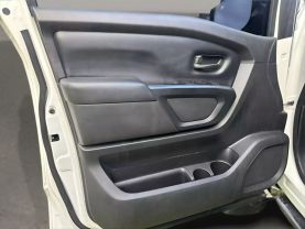 2017 NISSAN TITAN XD CREW CAB PICKUP V8, TURBO DIESEL, 5.0L S PICKUP 4D 6 1/2 FT