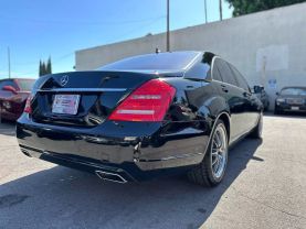 2012 MERCEDES-BENZ S-CLASS SEDAN V8, TWIN TURBO, 4.6 LITER S 550 SEDAN 4D