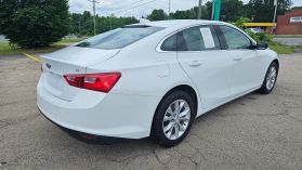 2023 Chevrolet Malibu - Image 5