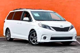 2012 TOYOTA SIENNA VAN - AUTOMATIC - Gentle Carmen Auto