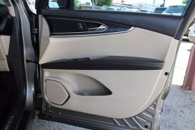 2017 Lincoln Mkx - Image 25