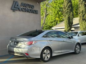 2015 HYUNDAI SONATA SEDAN 4-CYL, HYBRID, 2.4 LITER HYBRID LIMITED SEDAN 4D