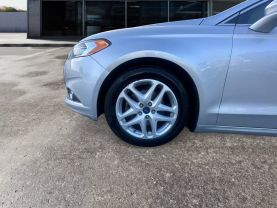 2016 Ford Fusion Se Sedan 4d - Image 14