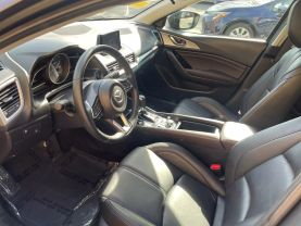 2018 MAZDA MAZDA3 HATCHBACK 4-CYL, SKYACTIV-G, 2.5L TOURING HATCHBACK 4D - Gesner Auto Inc in Taunton, MA, 41.88613, -71.14527