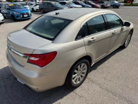 2013 CHRYSLER 200