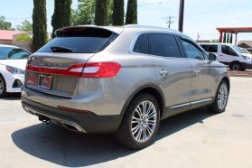 2017 Lincoln Mkx - Image 2
