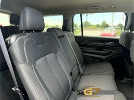 2023 Jeep Grand Cherokee L - Image 13