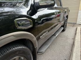 2017 NISSAN TITAN CREW CAB