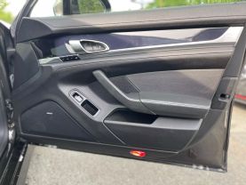 2013 Porsche Panamera - Image 24