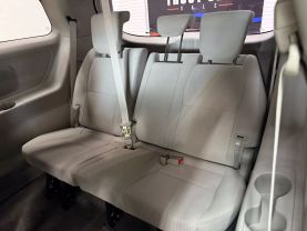 2016 KIA SEDONA