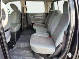 2015 RAM 1500 CREW CAB PICKUP V8, HEMI, 5.7 LITER BIG HORN PICKUP 4D 5 1/2 FT