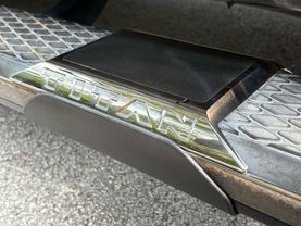 2017 NISSAN TITAN CREW CAB