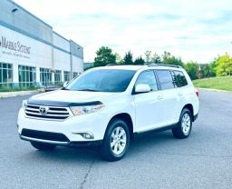 2011 TOYOTA HIGHLANDER SUV V6, 3.5 LITER SPORT UTILITY 4D