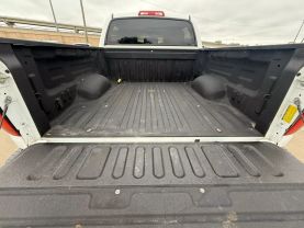 2018 TOYOTA TUNDRA CREWMAX PICKUP V8, FLEX FUEL, 5.7 LITER SR5 PICKUP 4D 5 1/2 FT