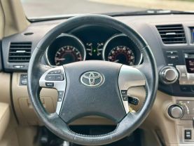 2011 TOYOTA HIGHLANDER SUV V6, 3.5 LITER SPORT UTILITY 4D