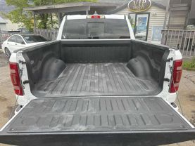 2020 RAM 1500 CREW CAB PICKUP V8, HEMI, 5.7 LITER LARAMIE PICKUP 4D 5 1/2 FT